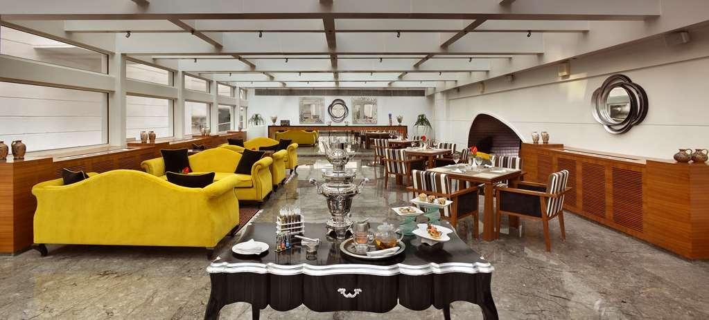 The Lalit Great Eastern Kolkata Hotel Restaurant photo