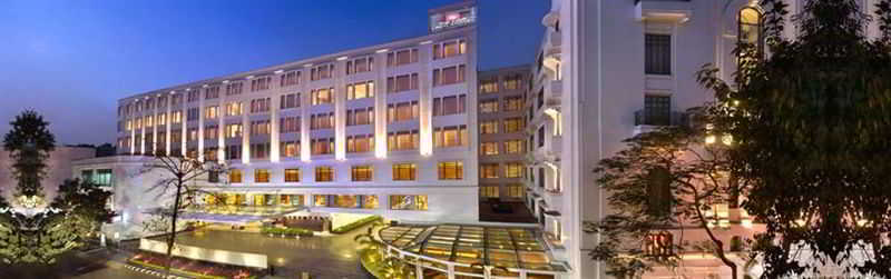 The Lalit Great Eastern Kolkata Hotel Exterior photo