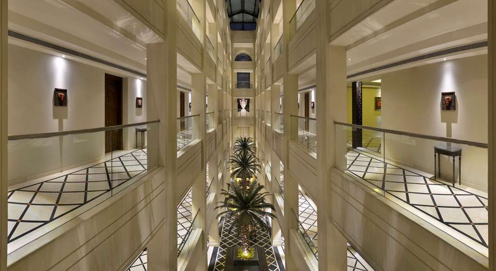 The Lalit Great Eastern Kolkata Hotel Interior photo
